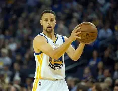 库里命中关键三分终结比赛