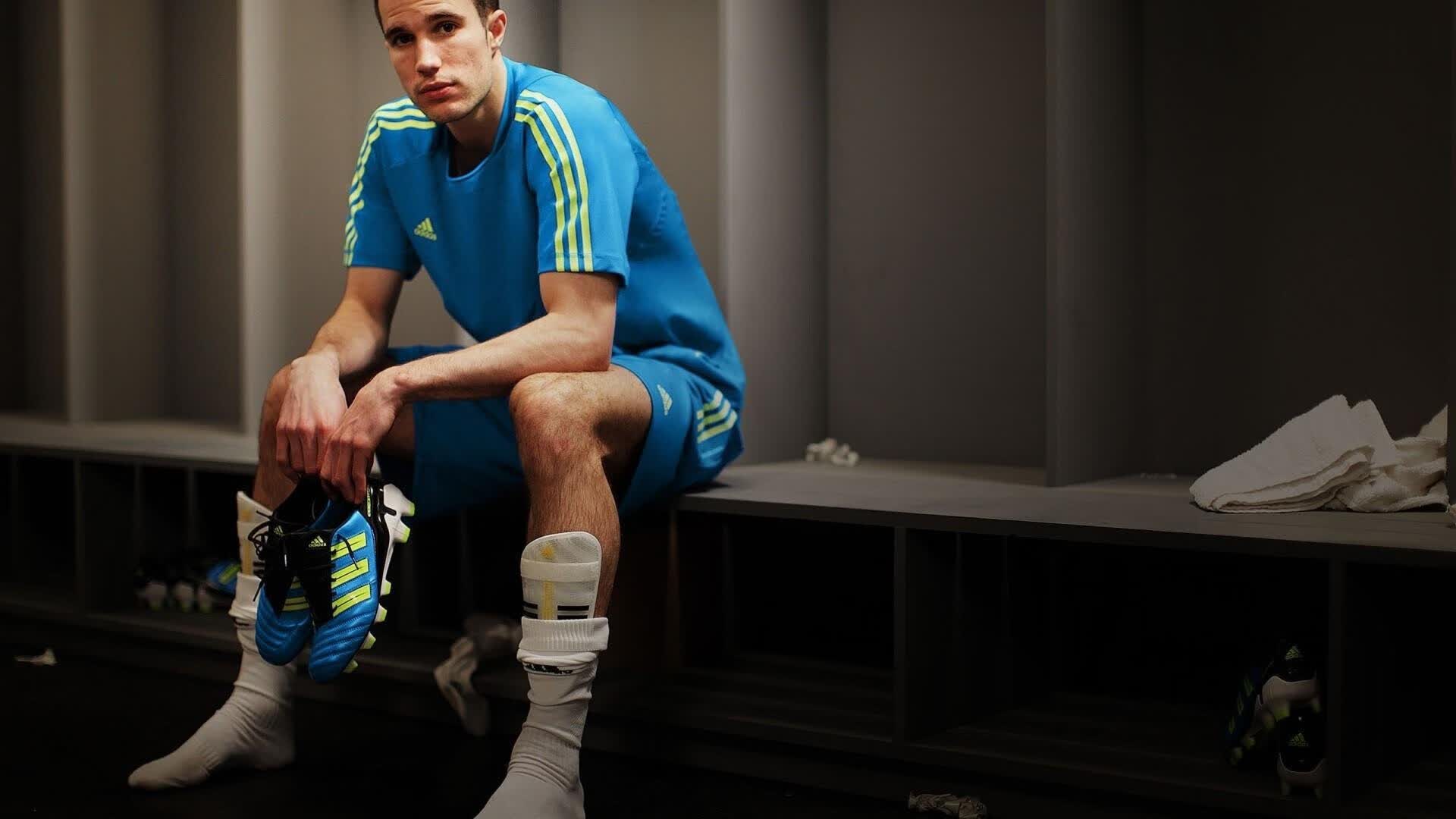 APP下载-双线激战，科维托娃巅峰对决占优，穆雷50分钟鏖战巴黎圣日耳曼悬念丛生